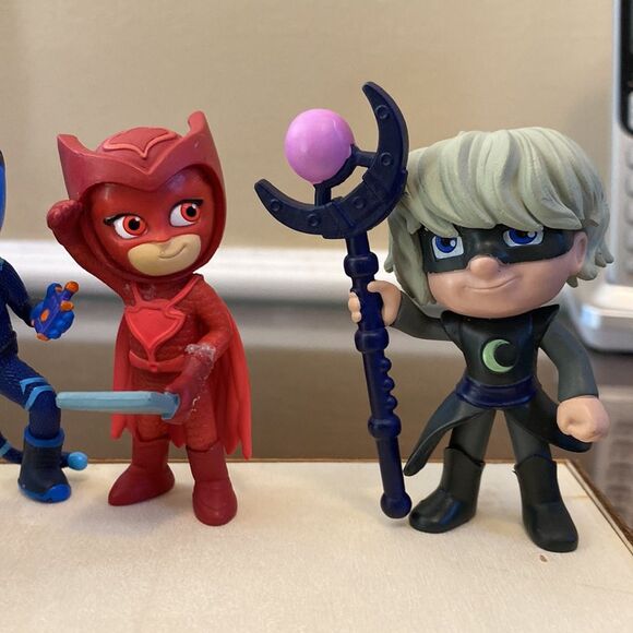 PJ Masks Super Moon Collectible 5 piece set- preowned - Picture 3 of 4
